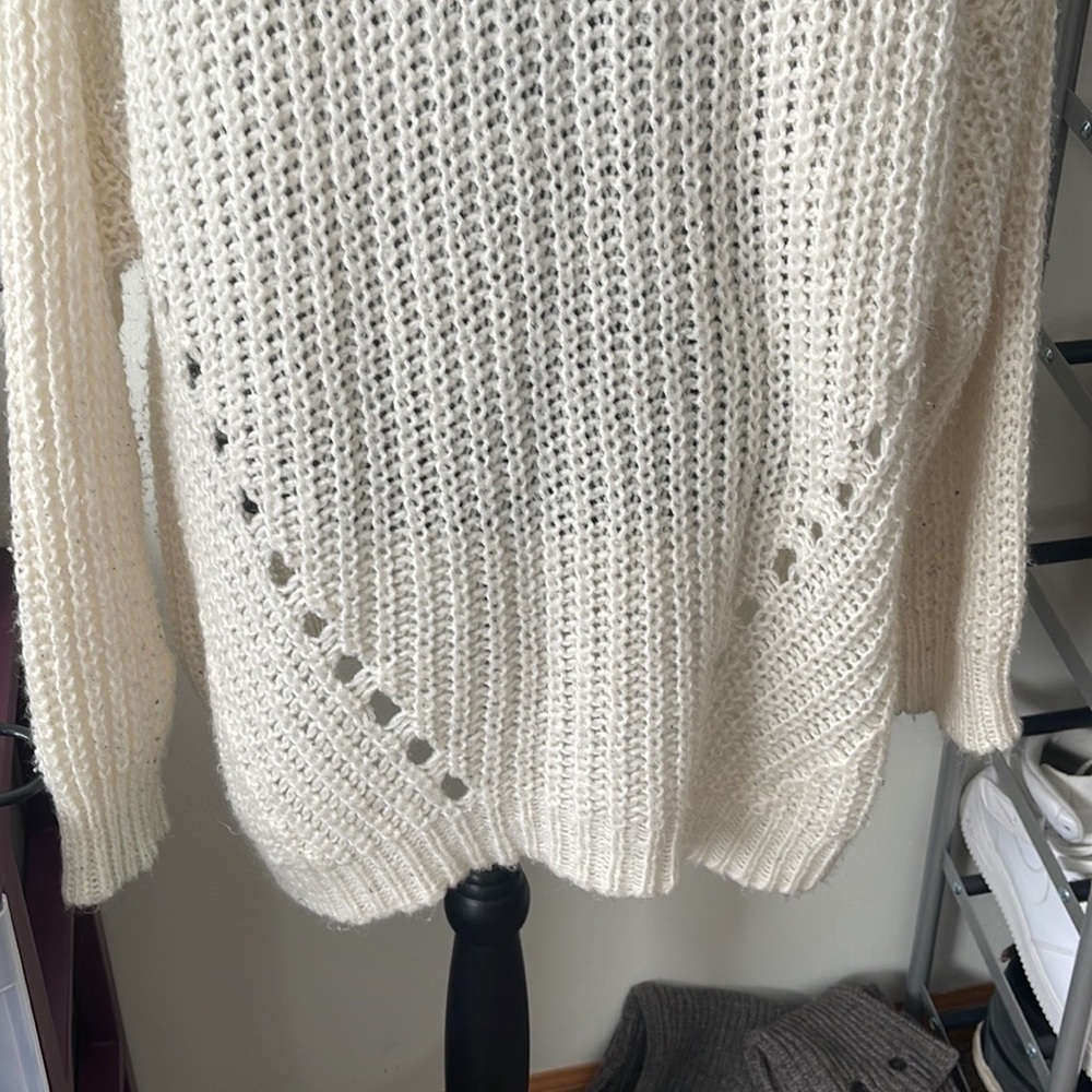 AEO Sweater - Picture 8 of 10